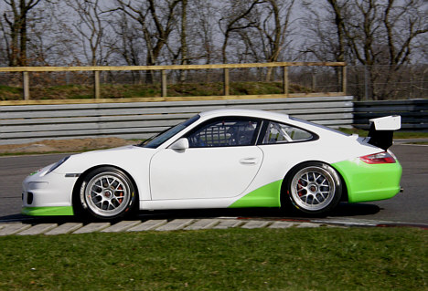 Claus Christensen sluttede dagen med en tid der ligger under banerekorden, og det på sin første dag i Porsche raceren!